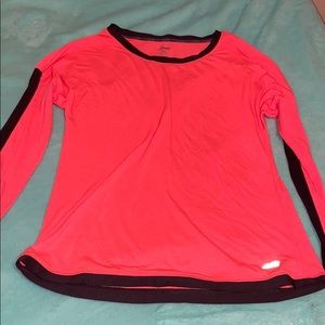 Reflective long sleeve athletic shirt